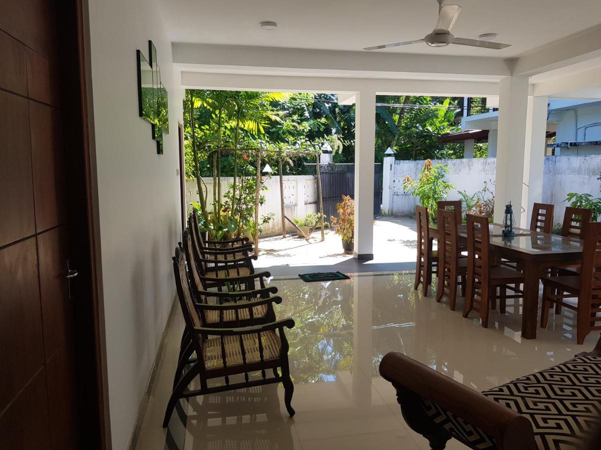 Bed and Breakfast Vogel Nest Midigama East Exterior foto