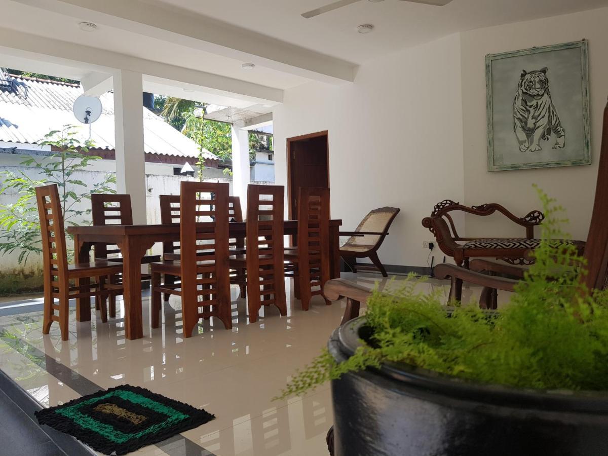Bed and Breakfast Vogel Nest Midigama East Exterior foto