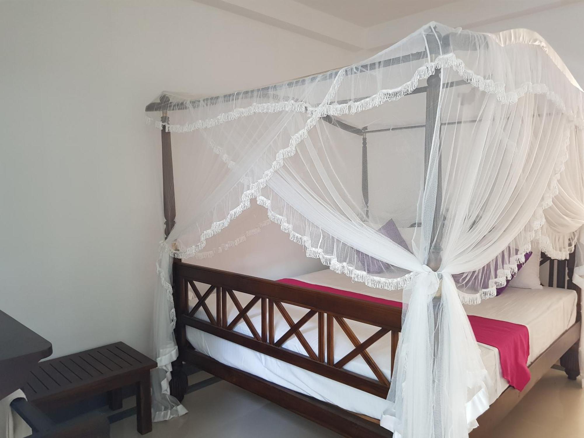 Bed and Breakfast Vogel Nest Midigama East Zimmer foto