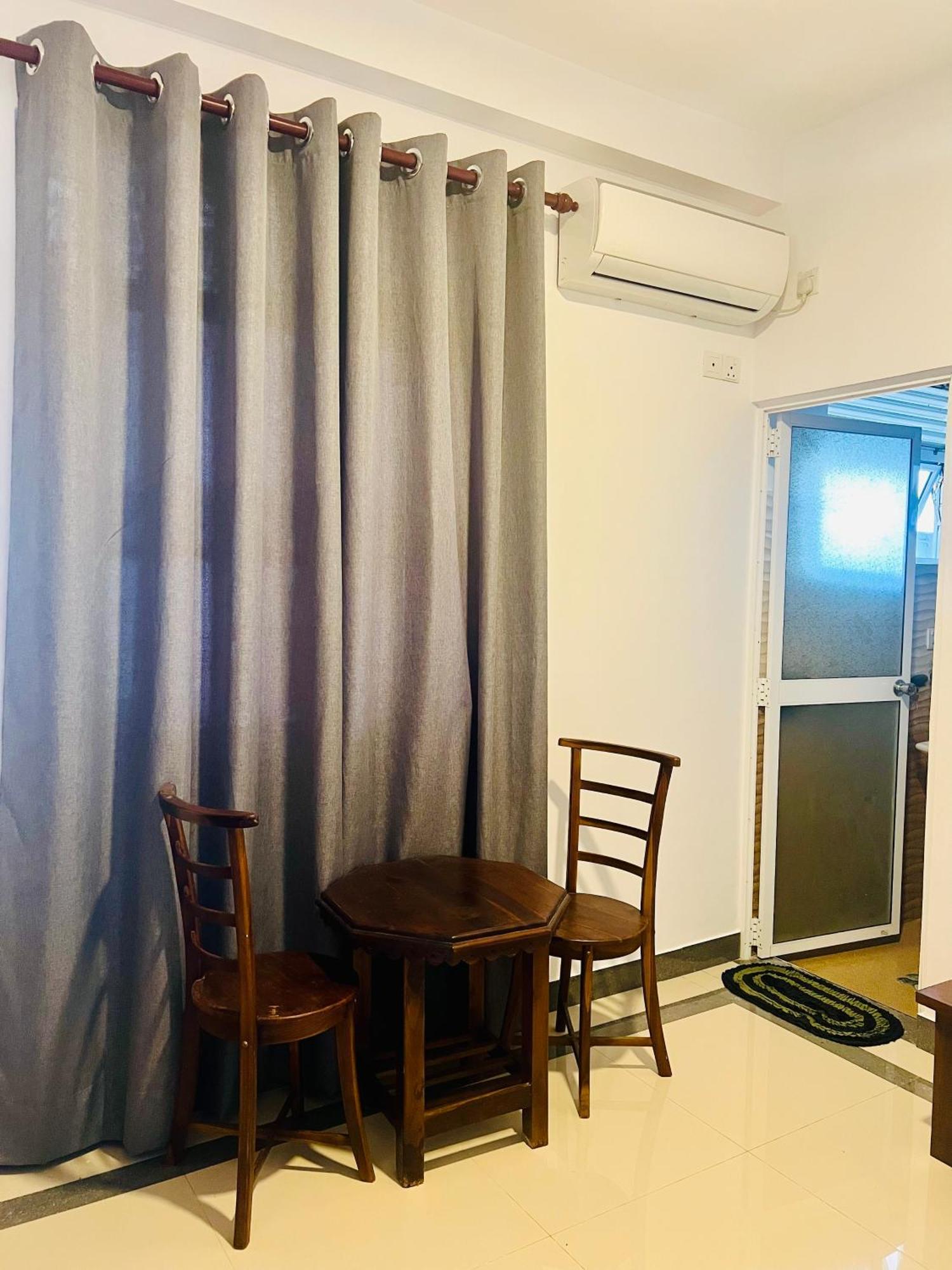 Bed and Breakfast Vogel Nest Midigama East Exterior foto