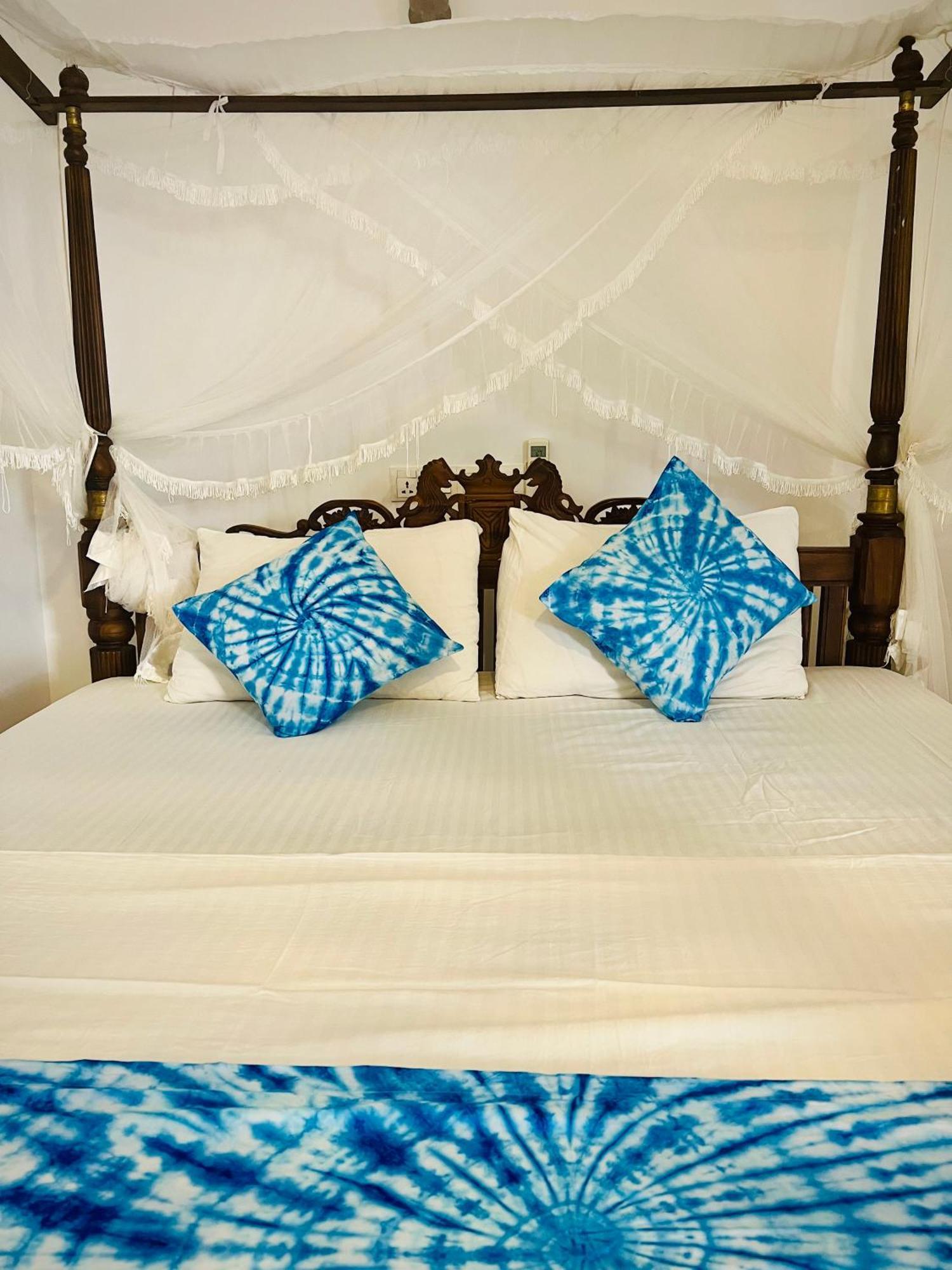 Bed and Breakfast Vogel Nest Midigama East Exterior foto