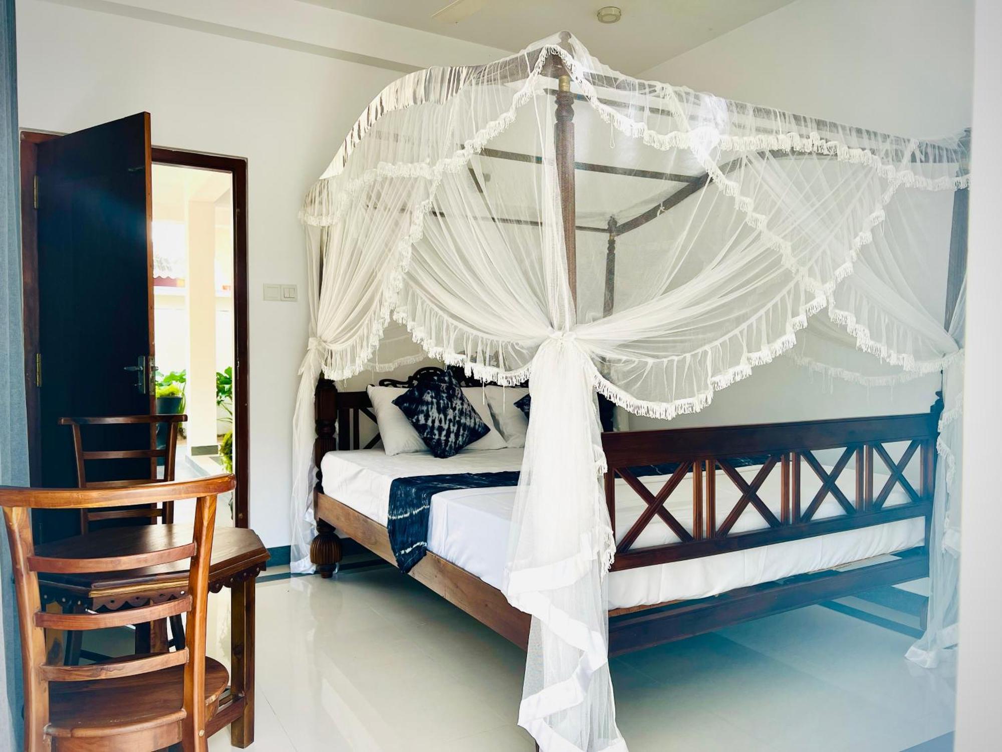 Bed and Breakfast Vogel Nest Midigama East Exterior foto